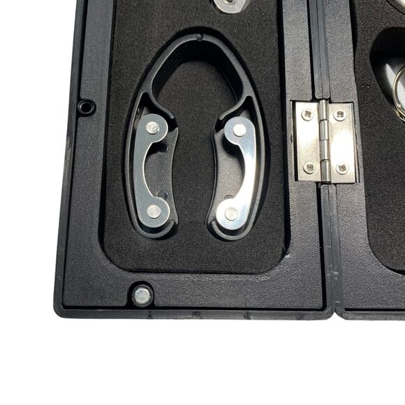 Wine Opener Kit 5 Pc Bar Tool Set In Wine Bottle Case Scarlet Pearl Casino New - Picture 3 of 7